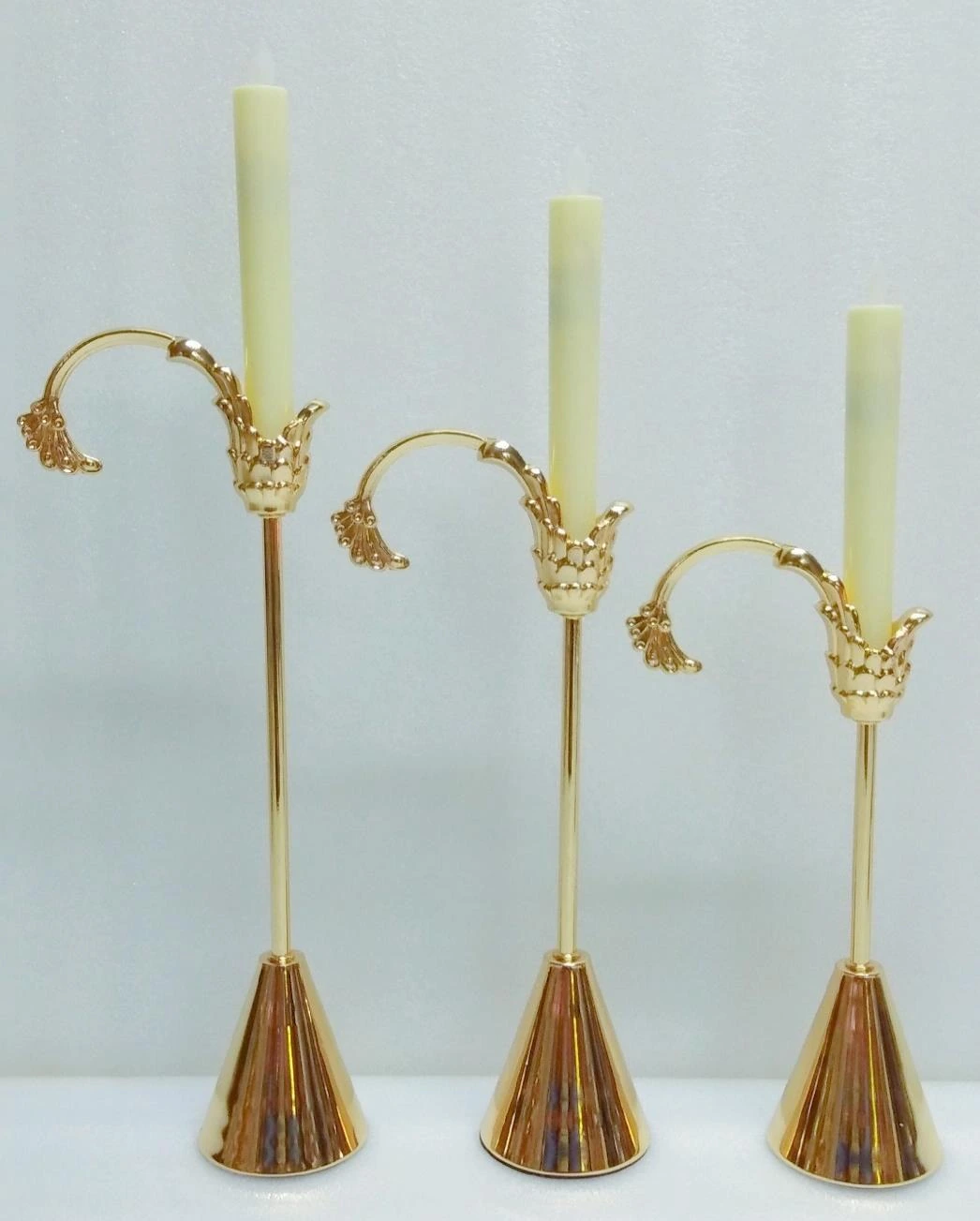 Metal Bud Taper Candle Holder Top Curve 16x9x38 cm